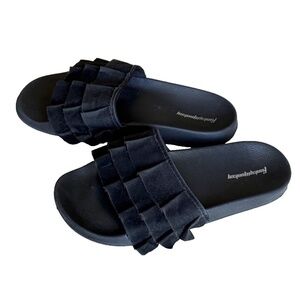 Funky Monkey Women's Ruffled Slides/Sandals/Flip Flops; Black; Size 9